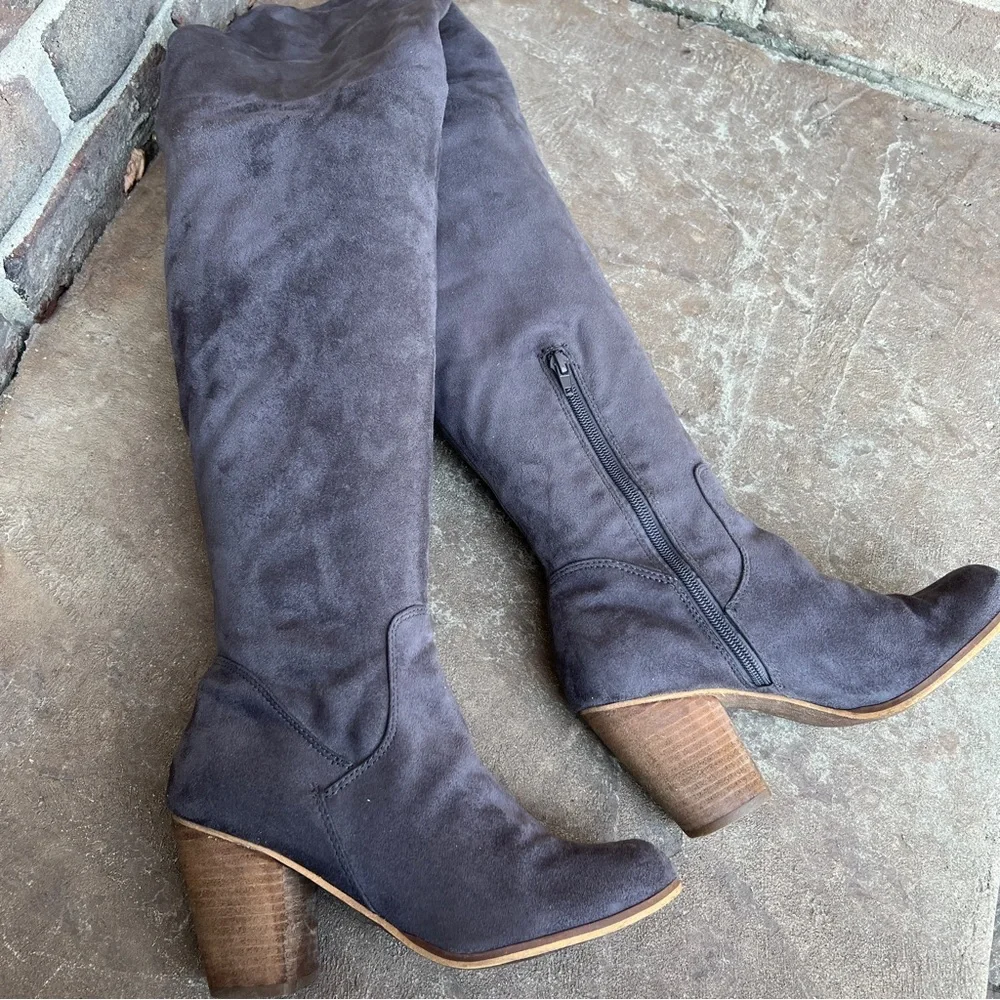 Melrose & Market Faux Suede Over The Knee Boots Sz 8